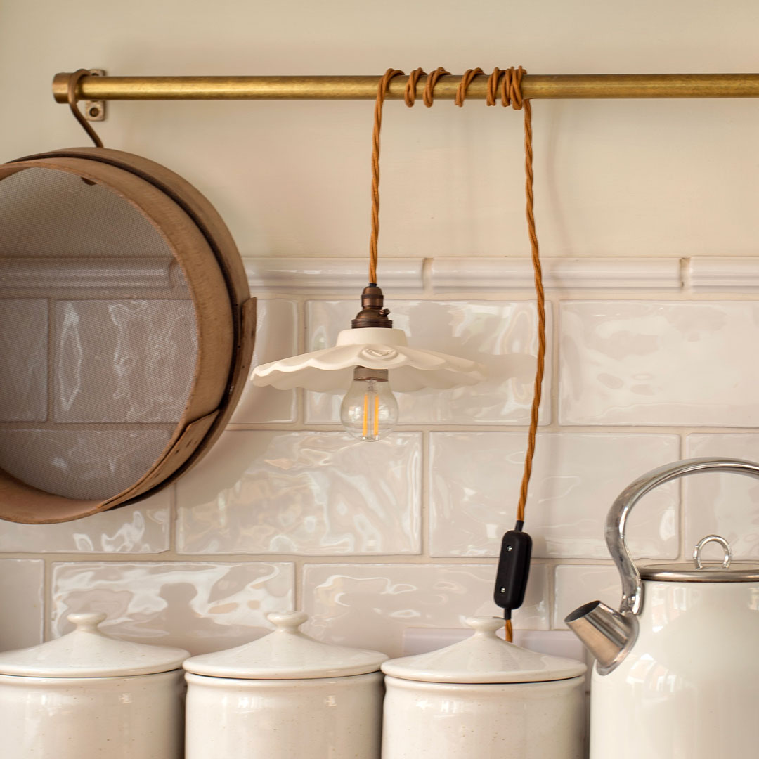 plug-in-pendant-light