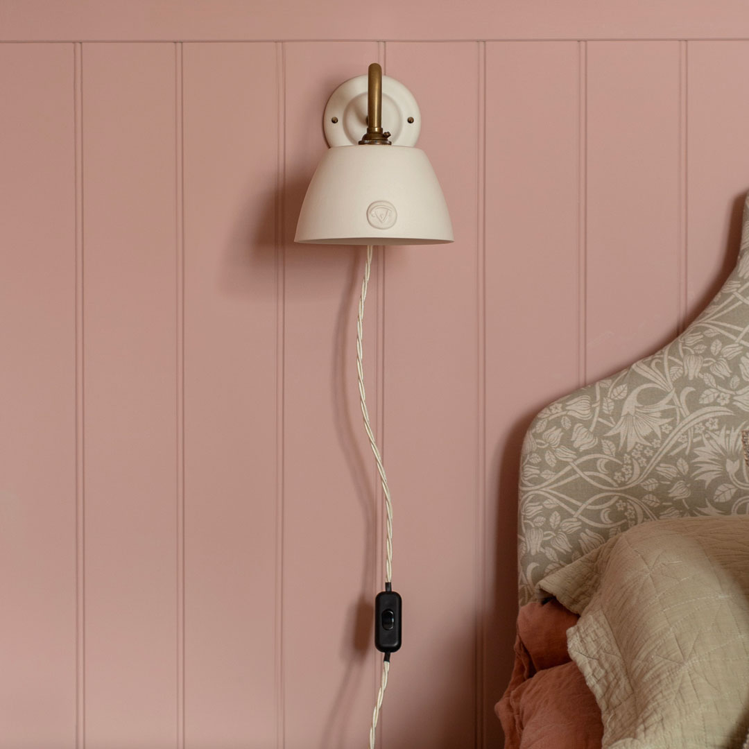 plug-in-wall-light