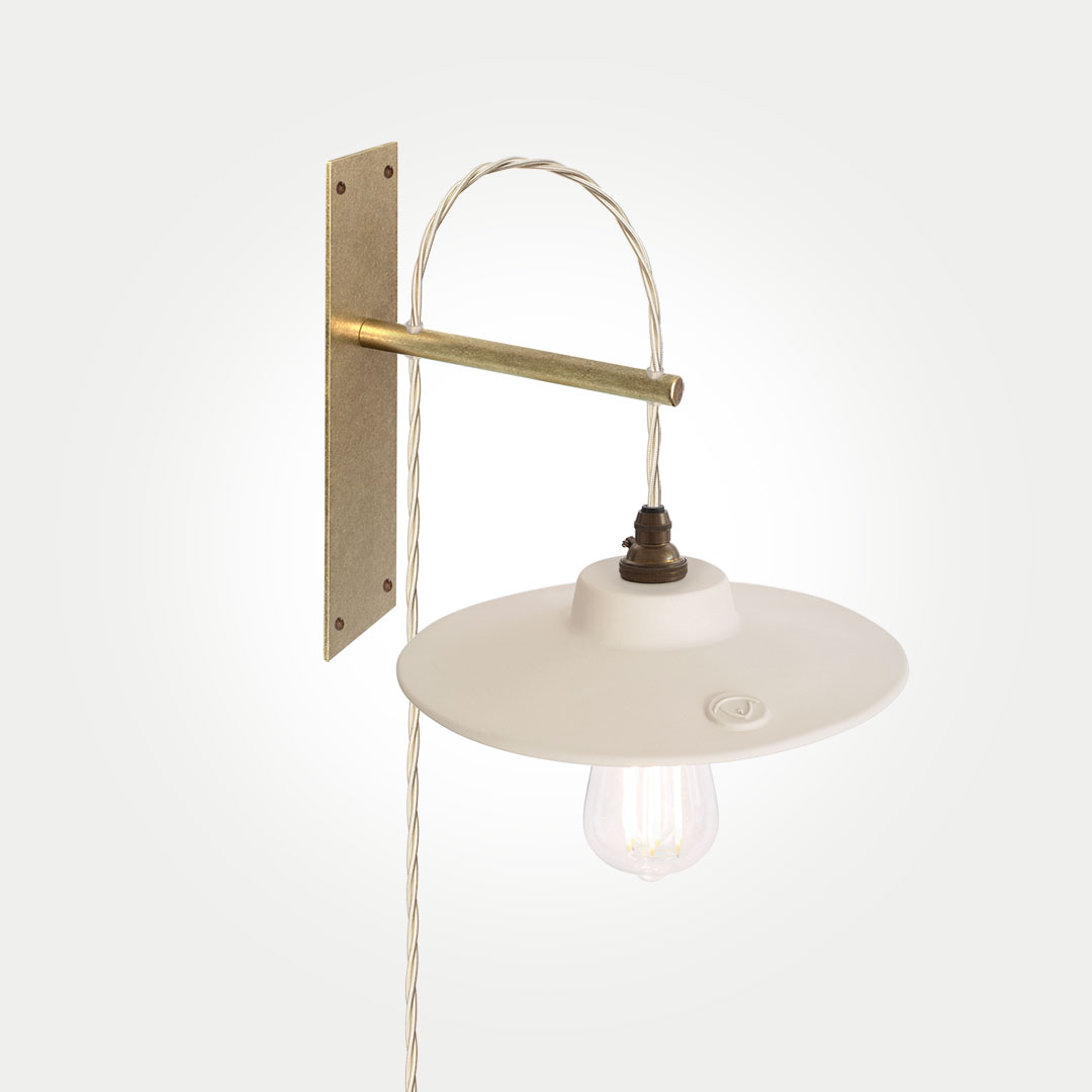 Boxted-Plug-In-Fonteyn-Top Dimmable LED Light Bulb Pear