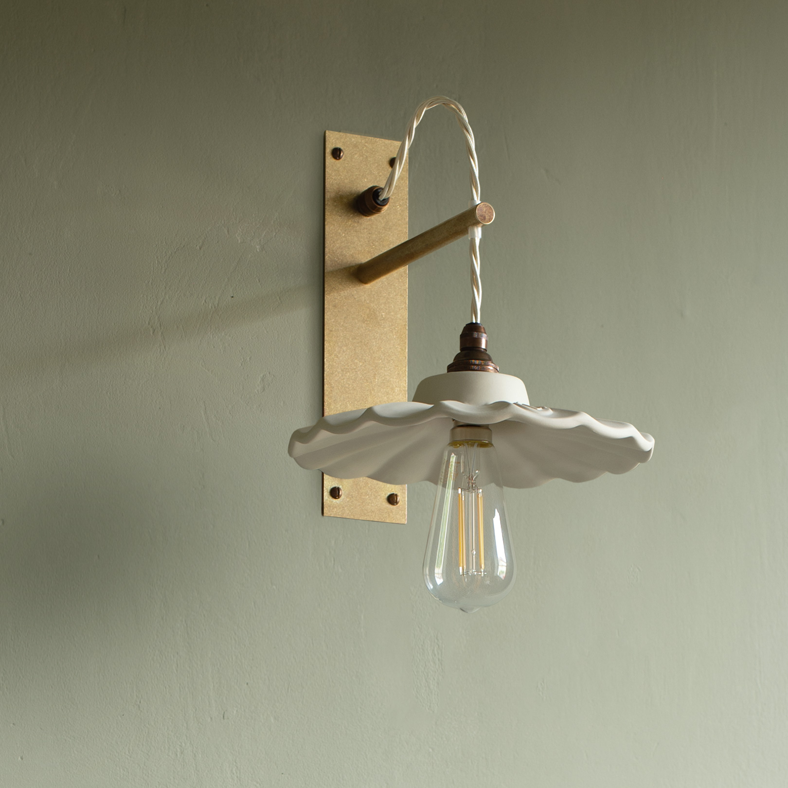 Boxted-Giselle-Cream Dimmable LED Light Bulb Pear